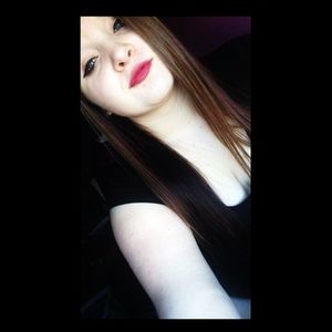 Meet your Posher, Chloe