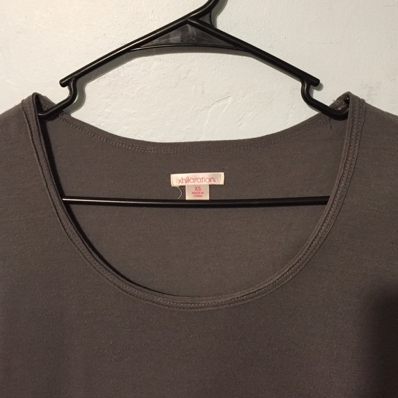 gray t shirt - Picture 2 of 2
