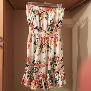 Never been worn. Floral strapless sundress