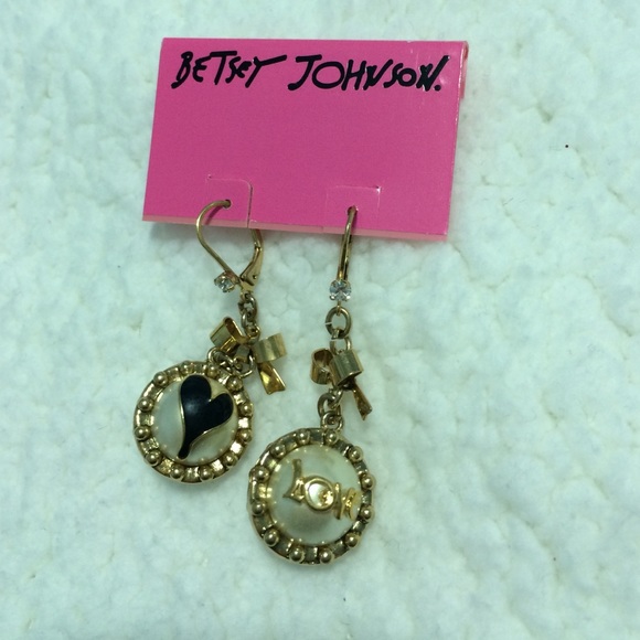 NWT Betsey Johnson dangle earrings