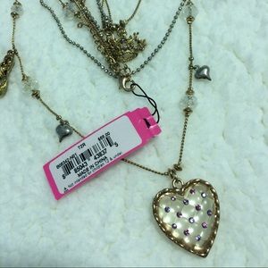 NWT Betsey Johnson trio heart necklace