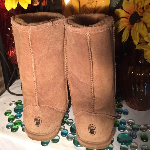 BearPaw Winter Boots - Picture 3 of 4