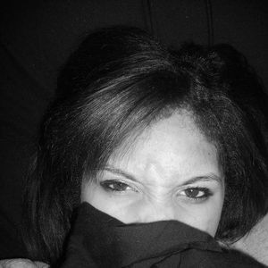 Meet your Posher, Mona