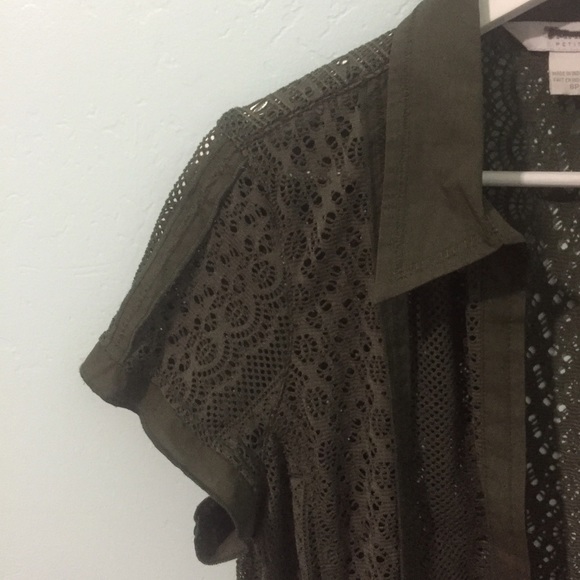 🔥 Lace Army Green Top From Cambodia🔥 - Picture 1 of 3