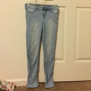 Light wash jeggings