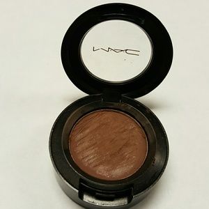 MAC eye shadow