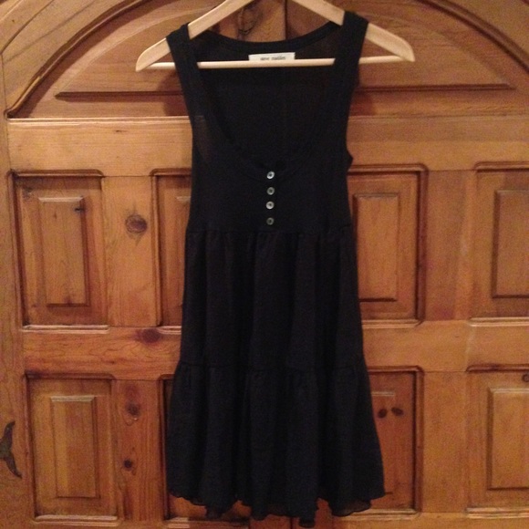 Steve Madden black dress