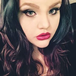 Meet your Posher, Jade