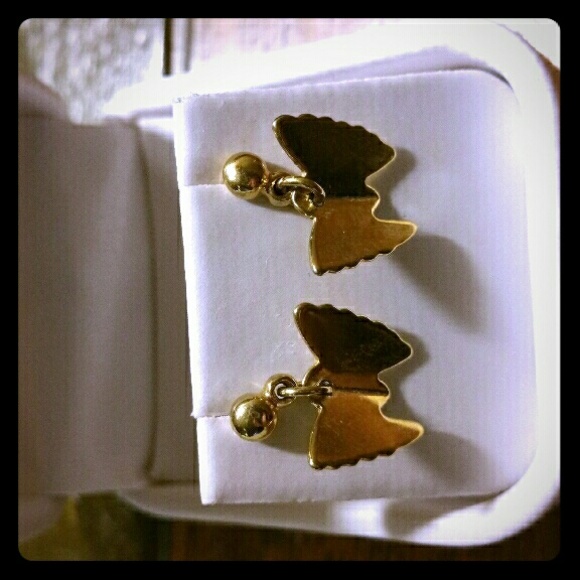 Small gold butterfly drop earings