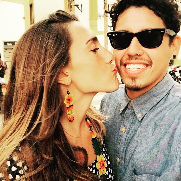 Meet your Posher, Iyari - Picture 3 of 3