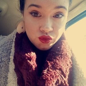 Meet your Posher, Madelyn