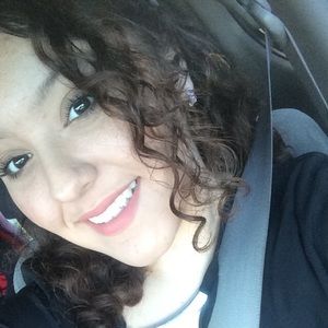 Meet your Posher, Vanessa