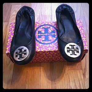 Black and gold Tory Burch reva flats