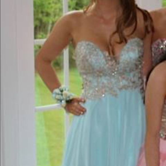 A beautiful Faviana gown