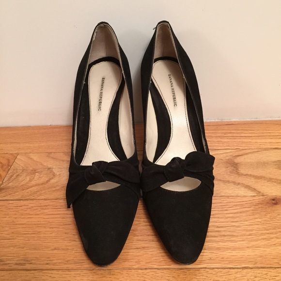 Banana Republic - Gina, Black suede shoes