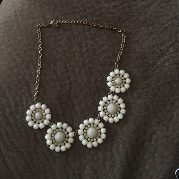 White flower necklace