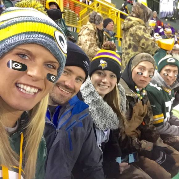 Meet your Posher, Haley - Picture 1 of 1