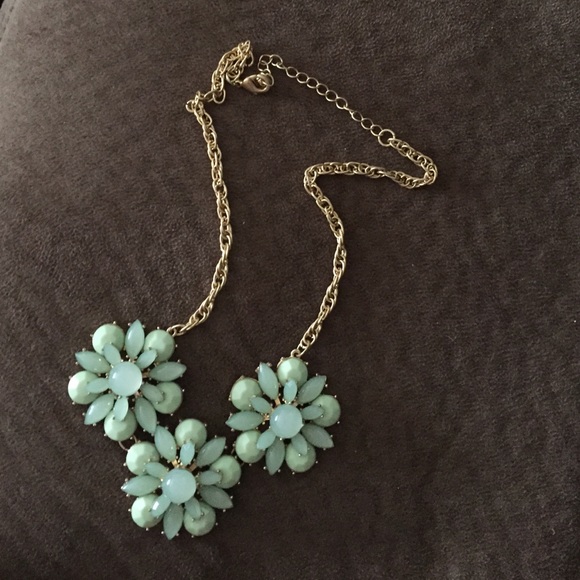 Turquoise flower necklace