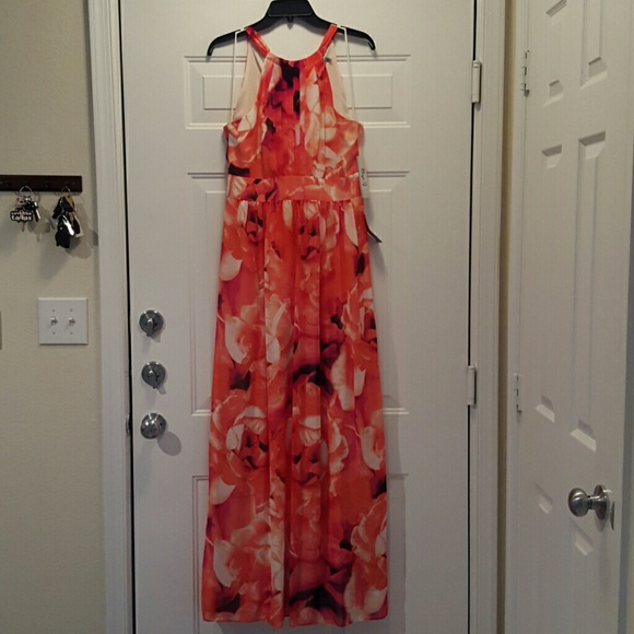NEVER WORN! Floral Print Maxi Dress
