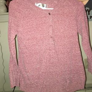 Red 3/4 length sleeve shirt