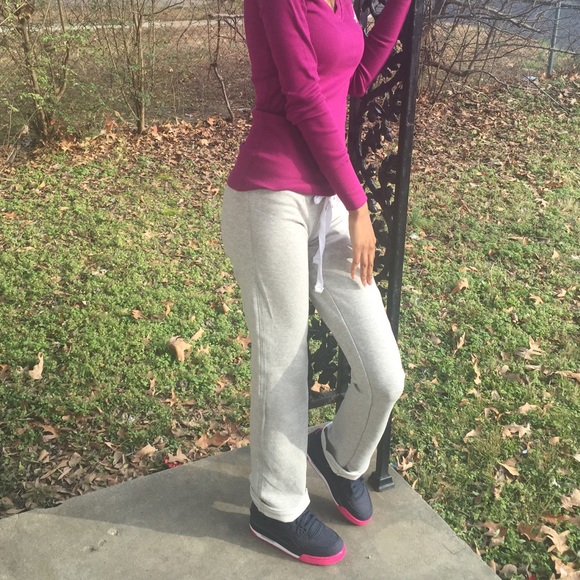 Jordan 4s - Picture 2 of 2