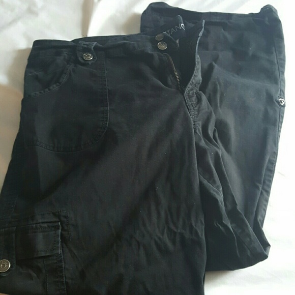 Black convertible cargo pants