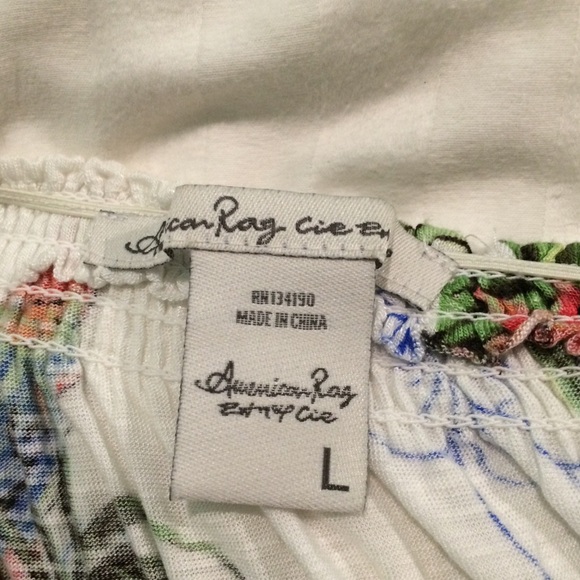 American Rag Off The Shoulder Floral Blouse - Picture 2 of 2