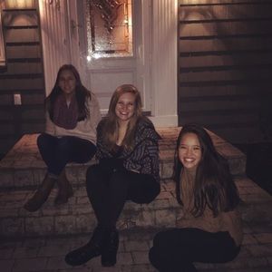 Meet your Posher, Emily