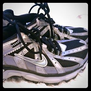 Nike Air Trail Women's Sz. 8 Running Shoes