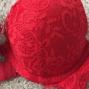 Victoria's Secret Intimates & Sleepwear - VS 'Very Sexy' push-up bra, red lace 34C Victoria's Secret Intimates & Sleepwear - VS 'Very Sexy' push-up bra, red lace 34C