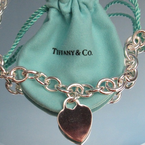 Meet your Posher, Amanda - Picture 1 of 1