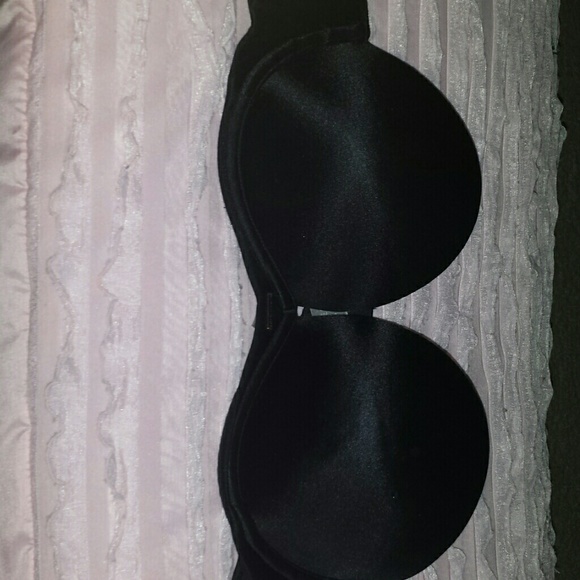 Victiria Secret Black Strapless Bra 32B