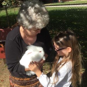 Meet your Posher, Brenda