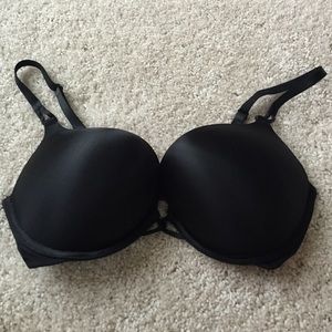 Victoria's Secret Miracle Bra size 34D black satin