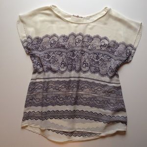 41 Hawthorn cream chiffon top with lace print