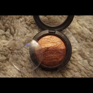 play on plums eyeshadow