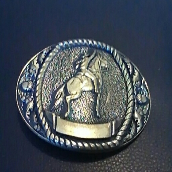 SUNSET BRASS BUCKLE HORSE DETAIL SOLID USA