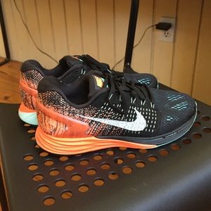 Nike Lunarglide 7 Shoes (Like Brand New)