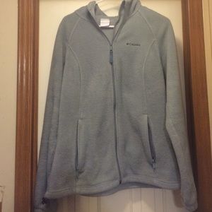 Columbia zip up hoodie color is gray