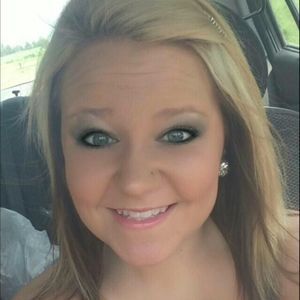 Meet your Posher, Kaitlin