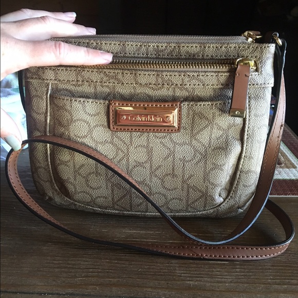 Calvin Klein cross body