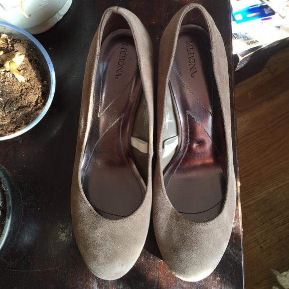 Taupe wedges