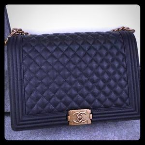 Caviar Leboy maxi jumbo in gold hardware