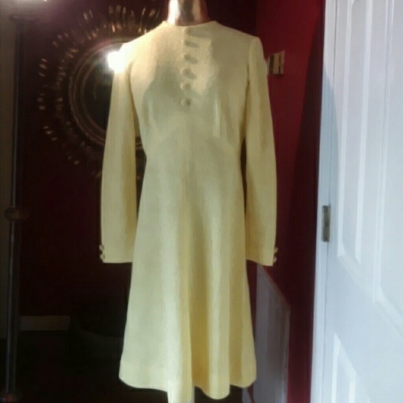 VINTAGE DRESS at its best!! Modern sold - Picture 4 of 4