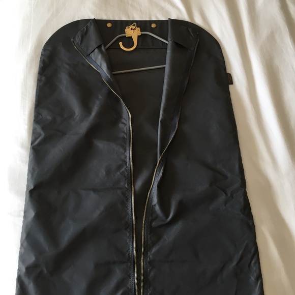 Host pick 🎉Louis Vuitton - Picture 2 of 8