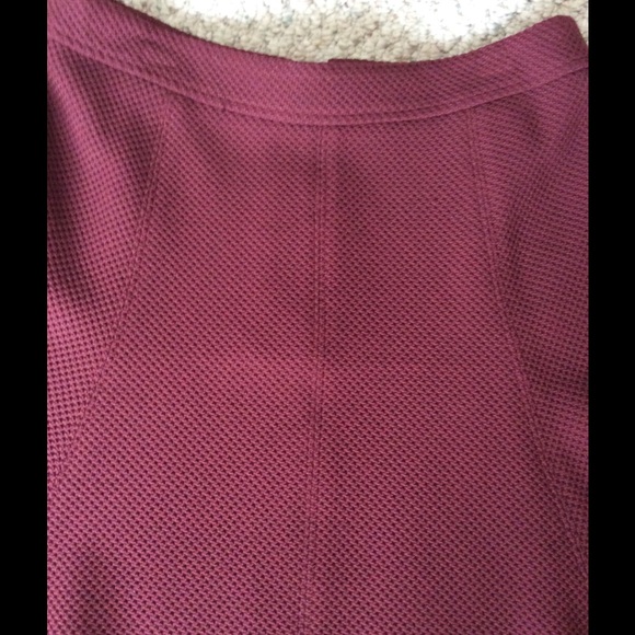 Maroon Loft skirt - Picture 2 of 2