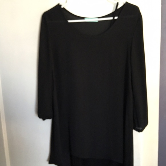 Beautiful boutique black high low blouse