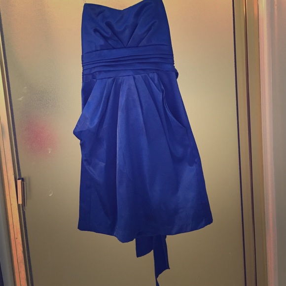 Blue strapless dress