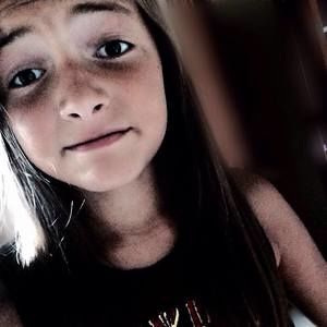 Meet your Posher, Stella