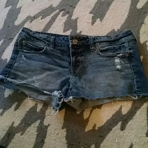 AE Cutoff Jean Shorts